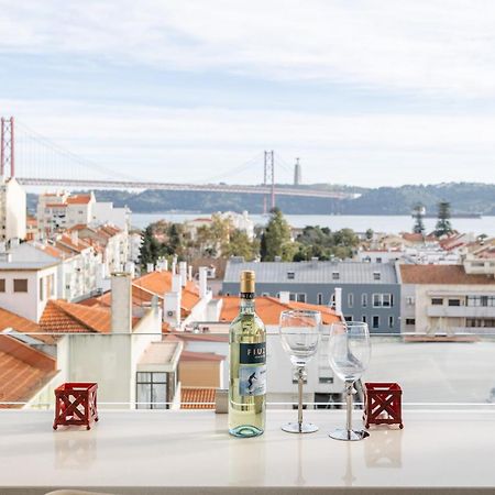 Tejo River View Apartment Nearby Belem Lisbon Bagian luar foto
