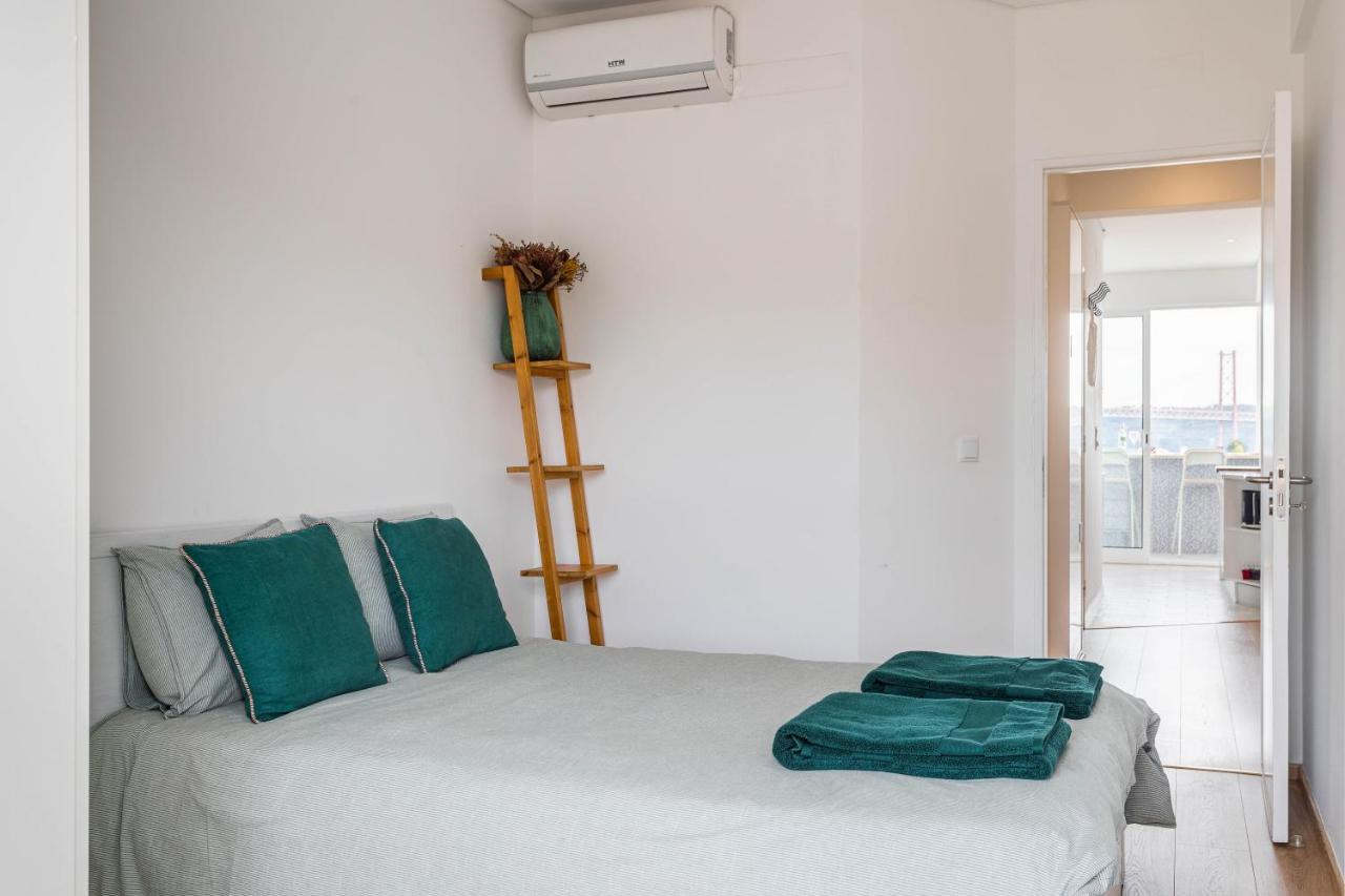 Tejo River View Apartment Nearby Belem Lisbon Bagian luar foto